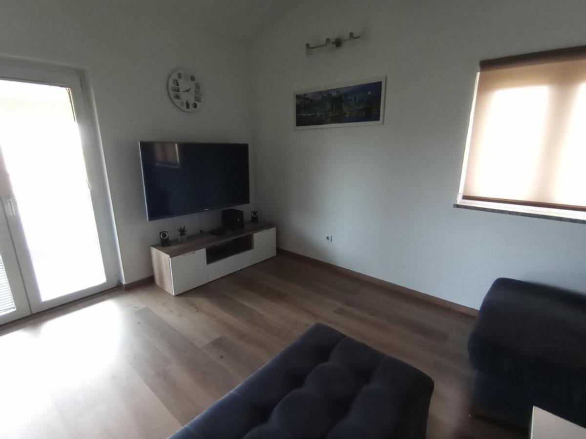 Apartment Sofija Galižana Exteriör bild
